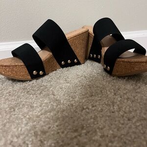 Shoedazzle wedges Size 7